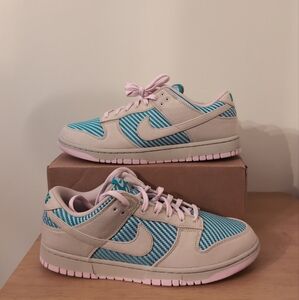 Nike Women's Dunk Low